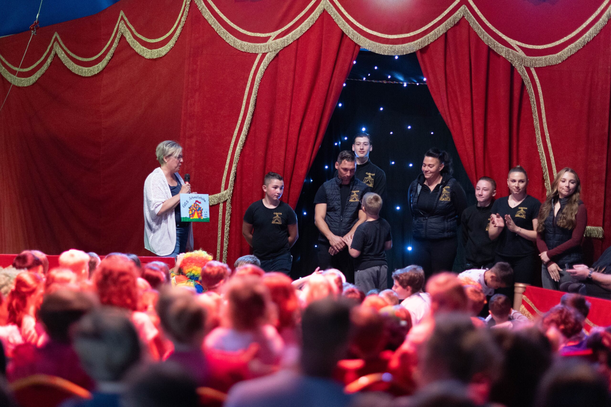 In der Grundschule Schmitzhöhe hieß es: Manege frei für Mut und Teamgeist